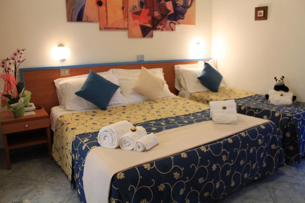 Hotel Paradise Fano Extérieur photo