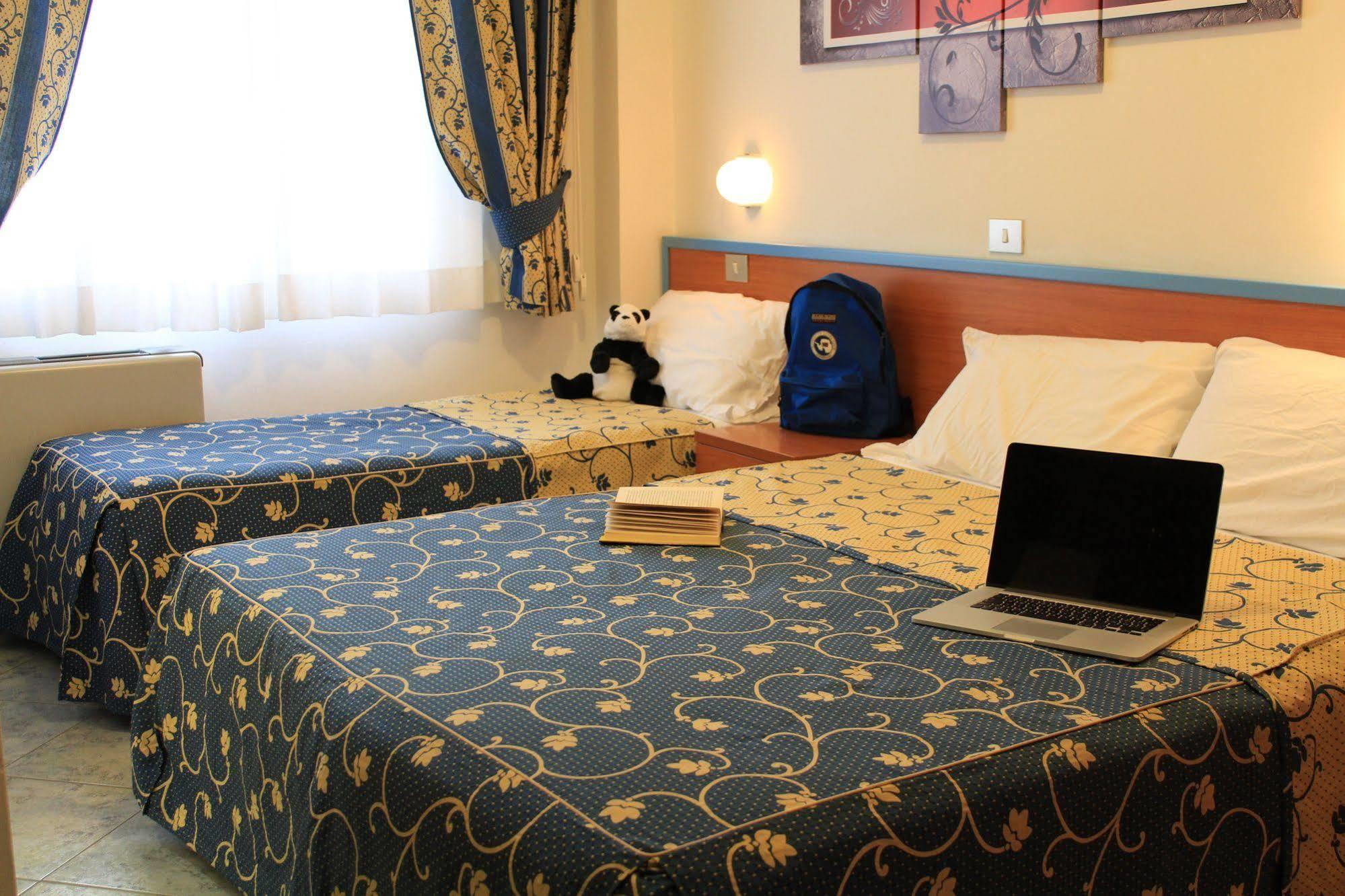 Hotel Paradise Fano Extérieur photo